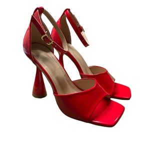 Wild Diva Lounge red heels size 7